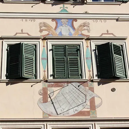 Apartment Sonnenuhr