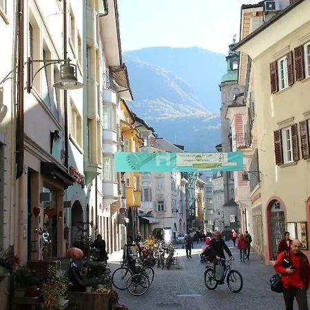 Sonnenuhr Bolzano